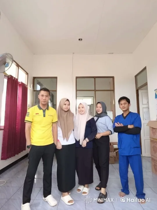 Group Practice of Kung Fu in Bright Room – AI Generated Video | Hailuo AI