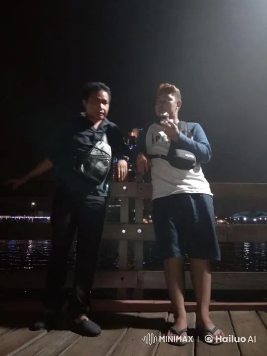 Nighttime Kungfu Fight on Waterfront Deck – AI Generated Video | Hailuo AI