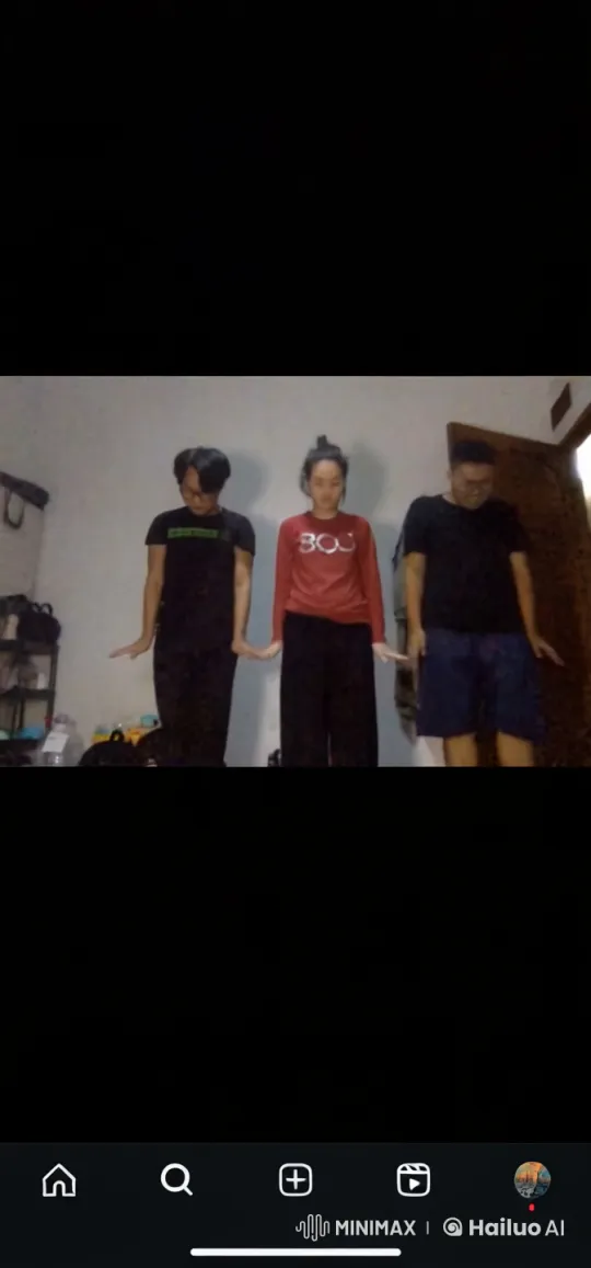 Kung Fu Trio Demonstrates Coordination and Skills – AI Generated Video | Hailuo AI