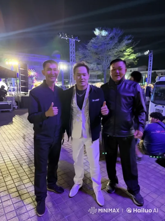 Stylish Group Performs Dynamic Kung Fu at Night Festival – AI Generated Video | Hailuo AI