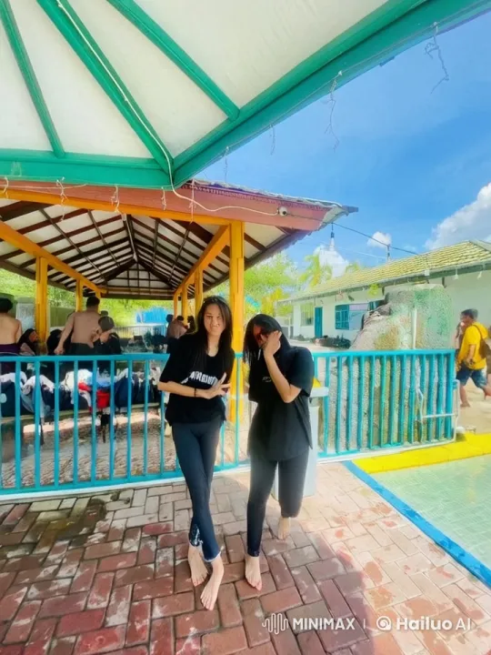 Kungfu Sparring Between Two Women at Water Park – AI Generated Video | Hailuo AI