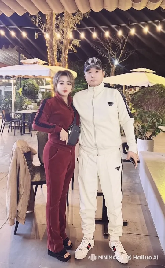 Live2D Animated Kung Fu Battle in Stylish Outdoor Night Scene – AI Generated Video | Hailuo AI