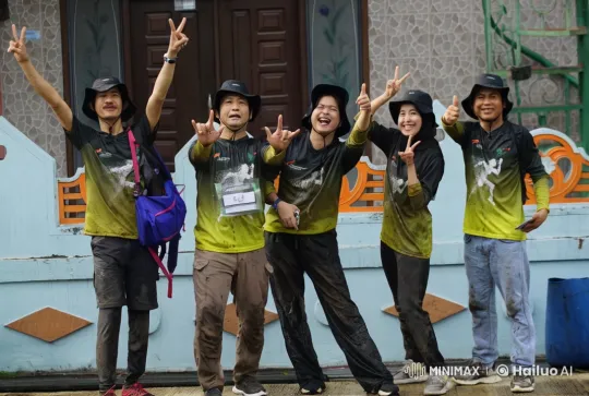 Traditional Building Backdrop: Group Showcases Kung Fu Skills – AI Generated Video | Hailuo AI