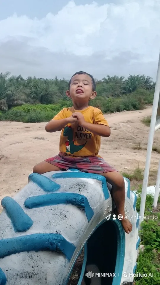 Young Boy Practices Kung Fu in Outdoor Setting – AI Generated Video | Hailuo AI