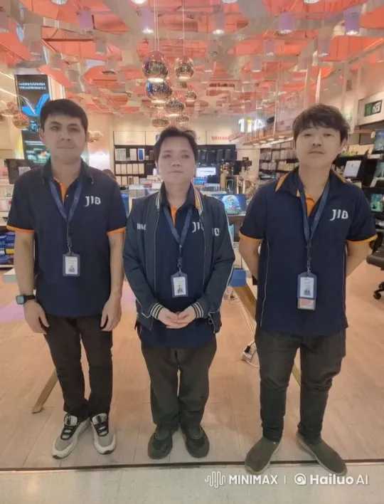 Electronics Store Employees Engage in Martial Arts Showdown – AI Generated Video | Hailuo AI
