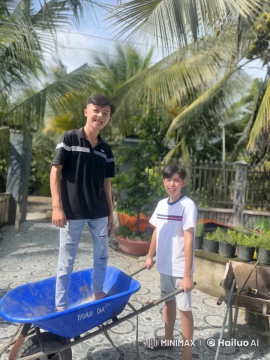 Boys Display Martial Arts Skills in Wheelbarrow Battle – AI Generated Video | Hailuo AI