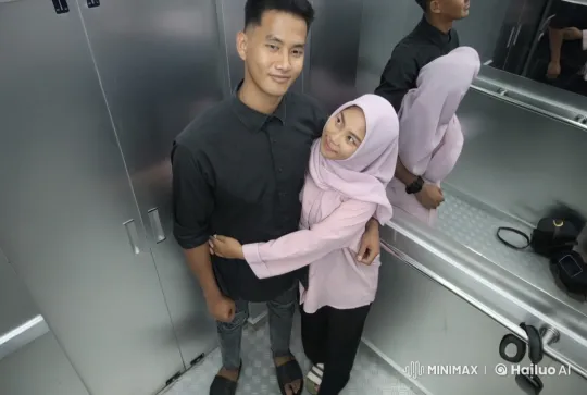 Playful Kungfu Sparring in Elevator – AI Generated Video | Hailuo AI