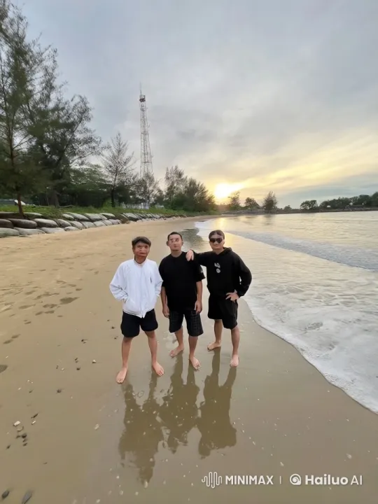Kung Fu Masters Perform on Sunset Beach – AI Generated Video | Hailuo AI