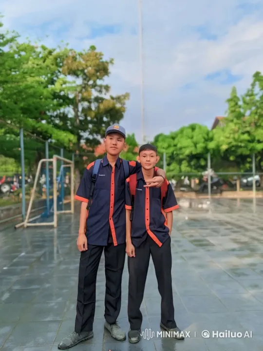 Young Males Perform Kung Fu in Outdoor Setting – AI Generated Video | Hailuo AI