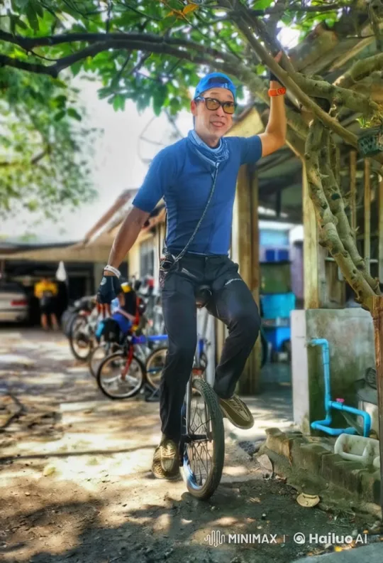 Masterful Unicycle Riding Demonstration – AI Generated Video | Hailuo AI