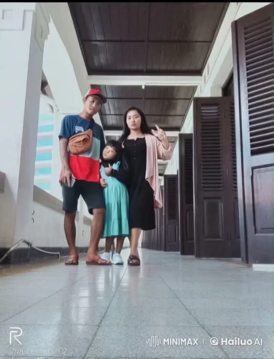 Family Practicing Kung Fu in Elegant Hallway – AI Generated Video | Hailuo AI