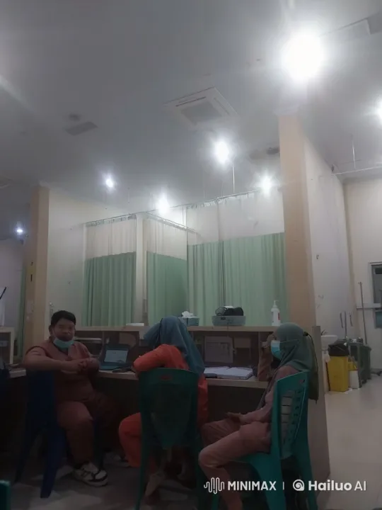 Hospital Room Kung Fu Drama with Medical Backdrop – AI Generated Video | Hailuo AI