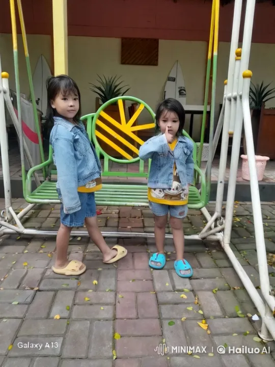 Children's Playful Kung Fu Battle Under Autumn Leaves – AI Generated Video | Hailuo AI