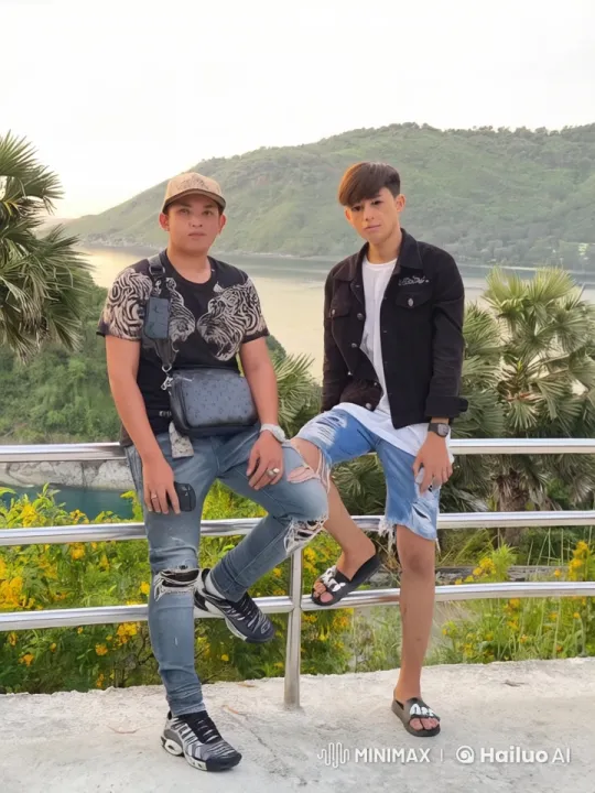 Martial Arts Battle on Scenic Overlook – AI Generated Video | Hailuo AI