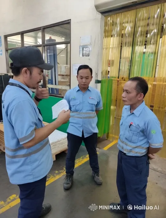 Workers in Blue Uniforms Engage in Kung Fu Fight – AI Generated Video | Hailuo AI