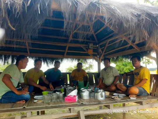 Traditional Hut: Kungfu Masters Display Wing Chun Skills – AI Generated Video | Hailuo AI