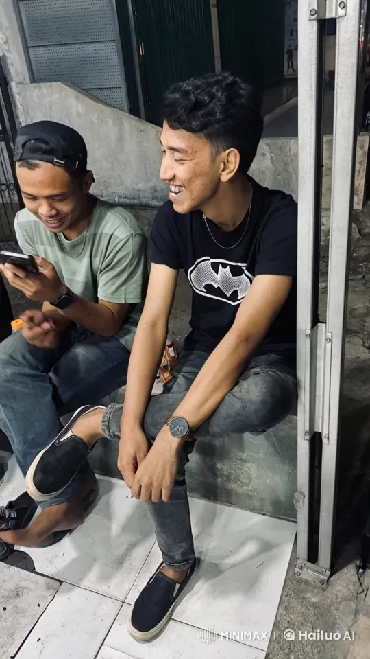 Urban Kungfu Performance by Batman T-Shirt Wearer – AI Generated Video | Hailuo AI