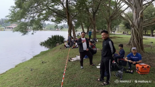 Tranquil Lakeside Turned Kungfu Battleground – AI Generated Video | Hailuo AI