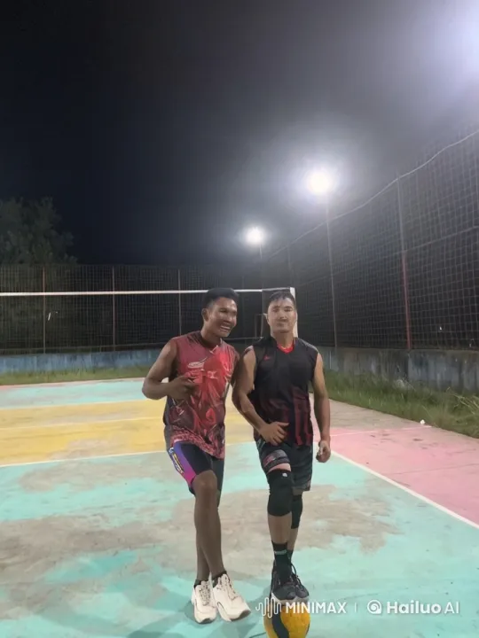 Athletic Men Showcase Kung Fu Skills on Sports Court – AI Generated Video | Hailuo AI