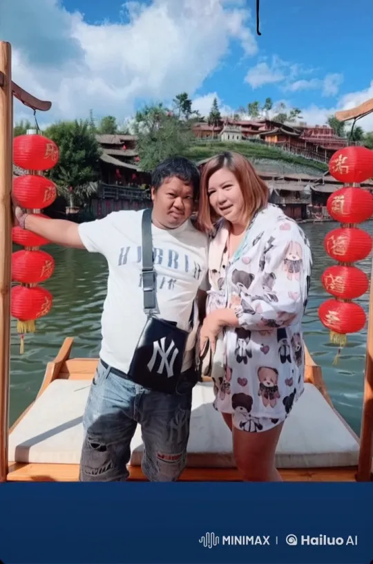 Martial Arts Duel on Red Lantern Boat – AI Generated Video | Hailuo AI