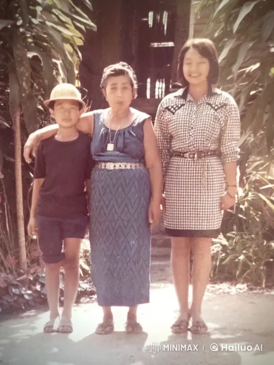 Family Dynamics: A Moment of Tension and Connection – AI Generated Video | Hailuo AI