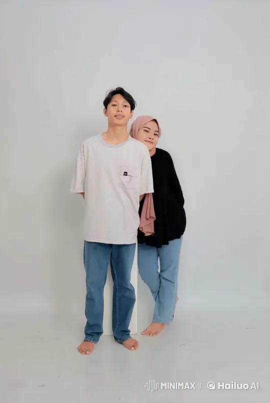 Young Couple Demonstrates Skilled Kungfu Exchange – AI Generated Video | Hailuo AI