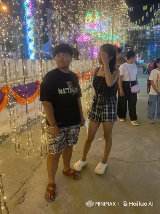 Kung Fu Masters Battle at Vibrant Festival – AI Generated Video | Hailuo AI