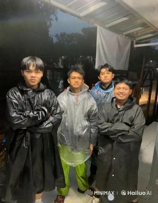 Dramatic Rainy Dusk Kungfu Fight Scene – AI Generated Video | Hailuo AI
