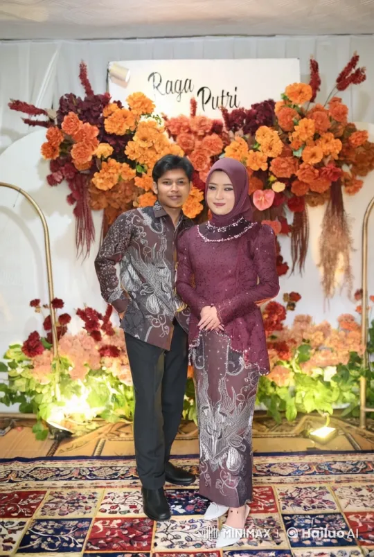 Couple Showcases Graceful Kung Fu in Batik Attire – AI Generated Video | Hailuo AI