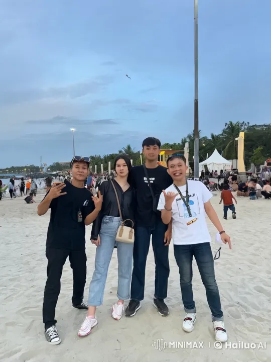 Friends Enjoying a Relaxing Evening at the Beach – AI Generated Video | Hailuo AI