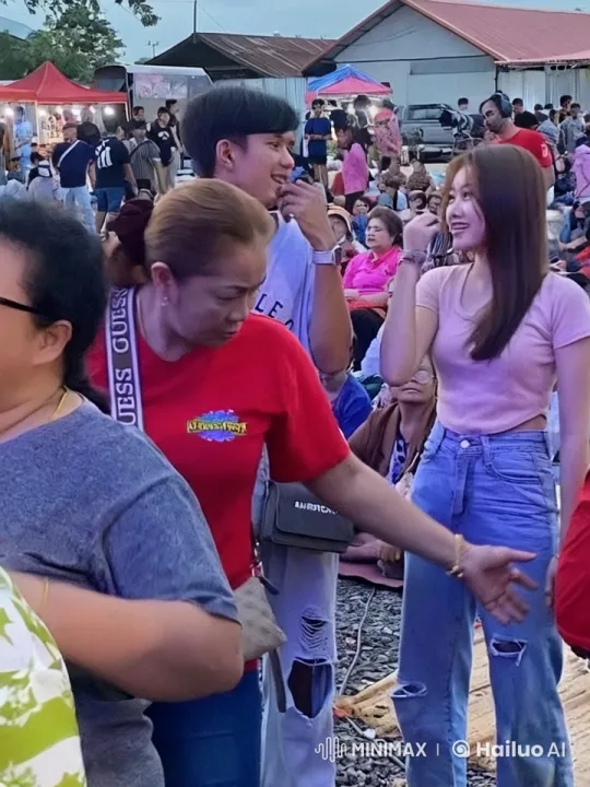 Vibrant Evening Festival with Casual Crowd and Stalls – AI Generated Video | Hailuo AI