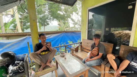Rustic Veranda Kungfu Sparring Display – AI Generated Video | Hailuo AI