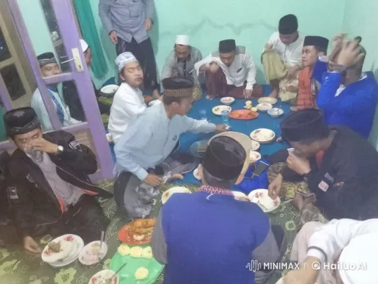 Traditional Gathering: Food, Friendship, and Kungfu Fun – AI Generated Video | Hailuo AI