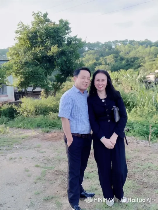 Martial Arts Duo Showcases Combat in Scenic Outdoor Setting – AI Generated Video | Hailuo AI