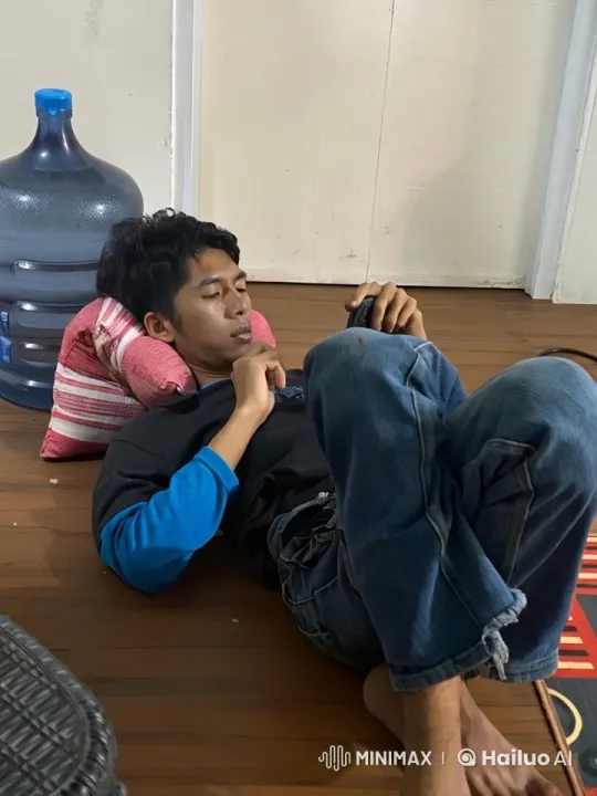 Young Man Transforms Tranquility into Martial Arts Display – AI Generated Video | Hailuo AI