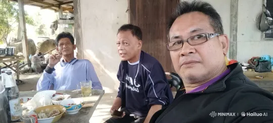 Outdoor Kung Fu Fight in Rural Setting – AI Generated Video | Hailuo AI