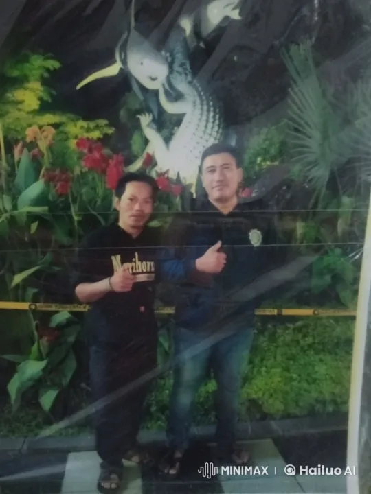 Traditional Chinese Kungfu Fight in Lush Garden – AI Generated Video | Hailuo AI