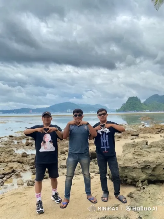Kungfu Sparring on a Rocky Beach – AI Generated Video | Hailuo AI