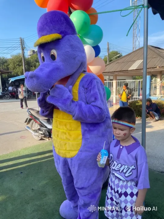 Child and Dragon Perform Playful Kungfu at Outdoor Event – AI Generated Video | Hailuo AI