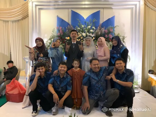 Family Mimics Kungfu in Cheerful Wedding Celebration – AI Generated Video | Hailuo AI