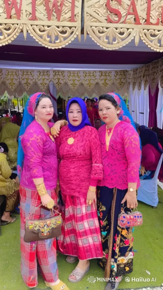 Festive Celebration Showcases Traditional Attire and Kung Fu Skills – AI Generated Video | Hailuo AI