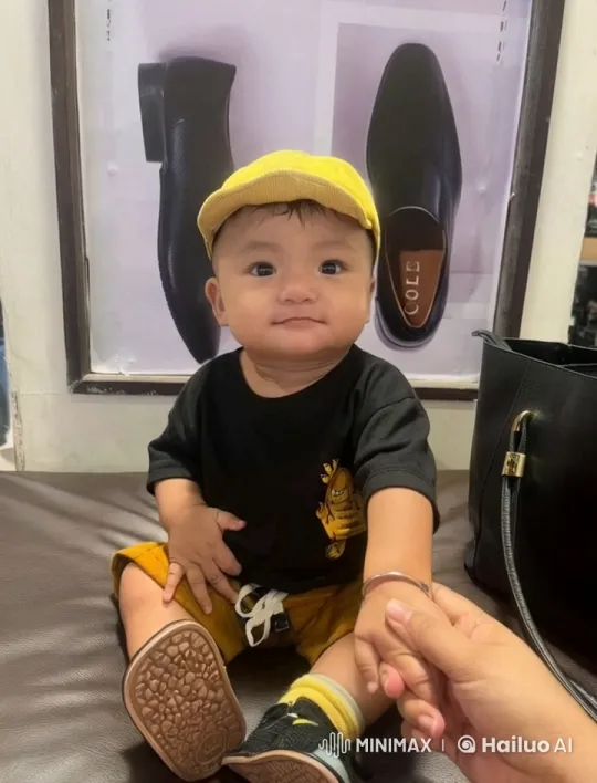 Child in Cartoon Shirt Shows Energetic Kung Fu Moves – AI Generated Video | Hailuo AI