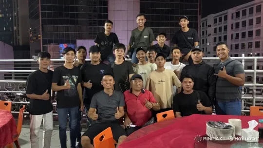 Nocturnal Rooftop Kung Fu Showdown – AI Generated Video | Hailuo AI