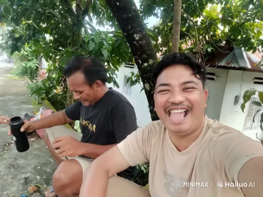 Outdoor Bench Scene with Gentle Movements and Natural Sounds – AI Generated Video | Hailuo AI