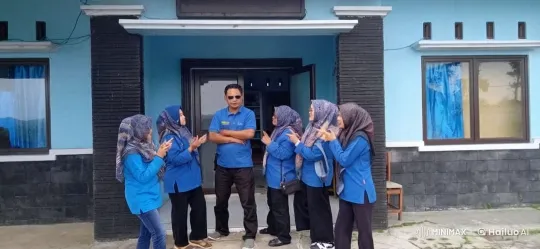 Blue Uniformed Women Practice Chinese Martial Arts – AI Generated Video | Hailuo AI