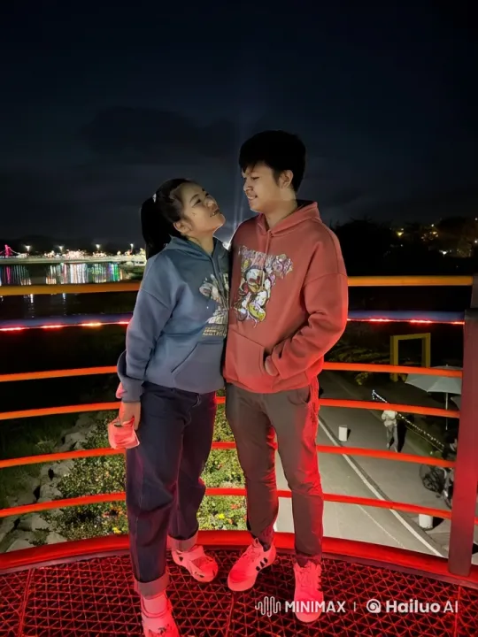 Dynamic Nighttime Kung Fu Duel on Waterfront – AI Generated Video | Hailuo AI