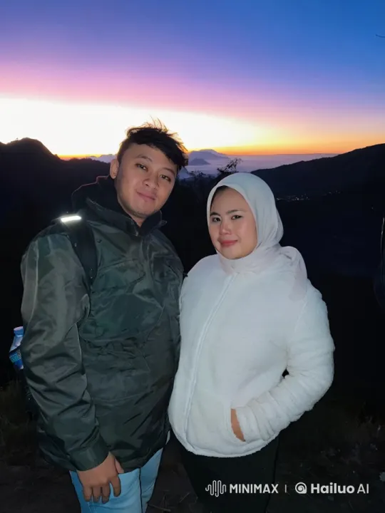 Couple Practicing Kung Fu Against Stunning Sunset – AI Generated Video | Hailuo AI