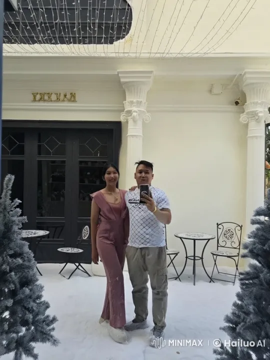 Young Couple Performs Kung Fu in Winter-Inspired Setting – AI Generated Video | Hailuo AI