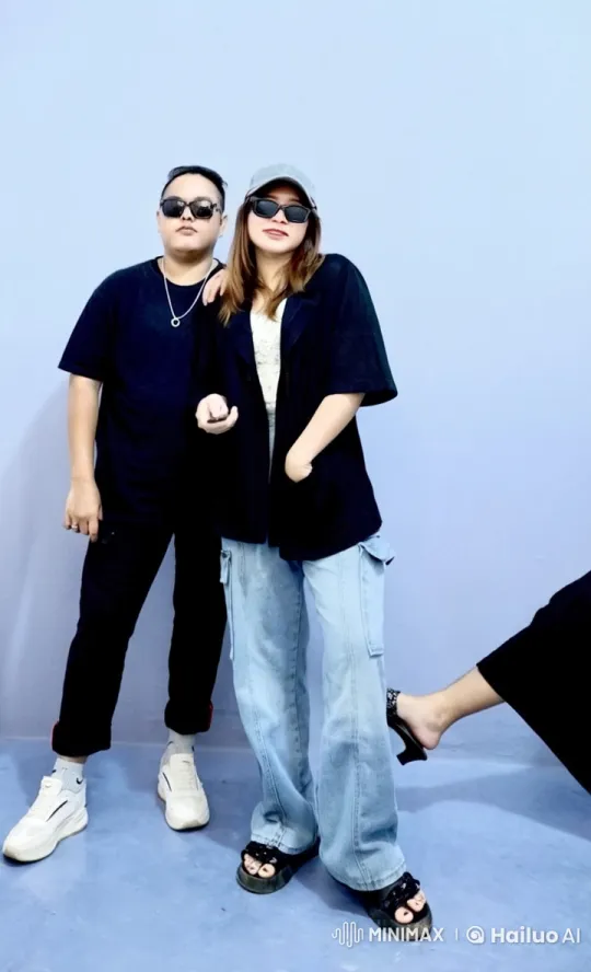 Three Individuals in Casual Attire Interacting Casually – AI Generated Video | Hailuo AI