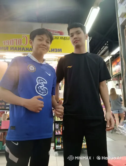 Dynamic Martial Arts Practice in a Store Setting – AI Generated Video | Hailuo AI